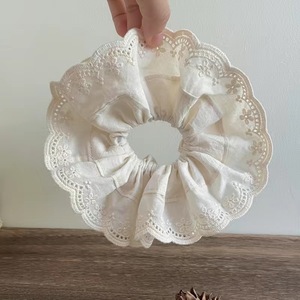 Vintage princesa estilo francés leche arroz blanco albaricoque doble tridimensional esponjoso blanco encaje suave scrunchie - Product Image 2