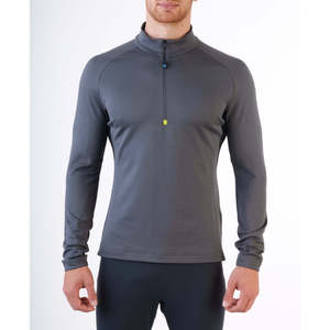 MAIELLA Couche de base de compression col en T Vêtements pour hommes - Product Image 1