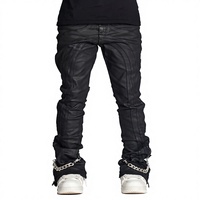 Jean en denim noir ciré personnalisé de haute qualité 2026, coupe slim évasée avec empiècements, chaîne, patch cargo et fermeture éclair, style Y2K, streetwear OEM pour homme
