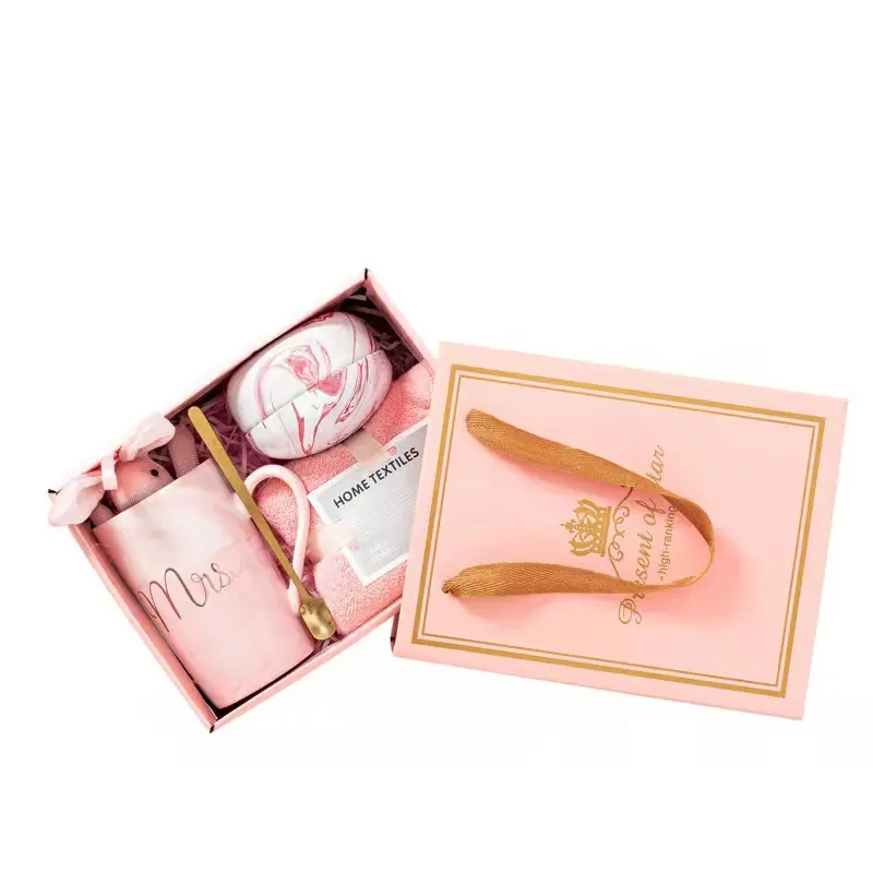 Hot Sale Women Birthday Present Gift Set 2023 Wedding Mothers Valentines Day Promotional Gift Items For Girls