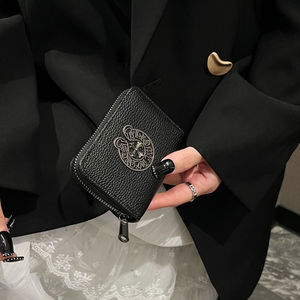 Tarjetero de Lujo CH, Cartera Cruzada Moderna, Almacenamiento Multicapa para Tarjetas de Crédito, Monedero Portátil, Cremallera Antirrobo, PU, Corto, Unisex - Product Image 4