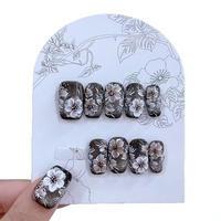 JIAZHIMU Nouvelle Arrivée Faux Ongles à Presser Amande Française Couverture Complète en Acrylique, Motif Carré Nouveauté, Fleurs 3D Faites à la Main Colorées