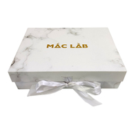 Boîte cadeau pliable magnétique en carton rigide gris argenté, design personnalisé luxueux, gaufrage, laminage mat, revêtement UV, recyclable