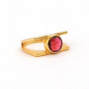 Élégant rose Fuchsia pierres précieuses plaqué or bague pour hommes à bande unique classique belle déclaration bijoux cadeau pour lui en gros - Product Image 1