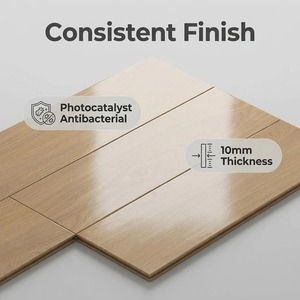 Parquet stratifié Uniclic Lock 10 mm, finition brillante, qualité E0, surface <span class=keywords><strong>miroir</strong></span>, résistant à l'eau, chêne, fabrication <span class=keywords><strong>en</strong></span> usine - Product Image 1