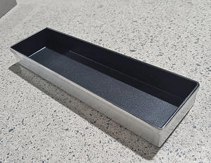 Plateau de cuisson rectangulaire en métal en aluminium de haute qualité pour des portions individuelles faciles à utiliser pour le four - Product Image 2