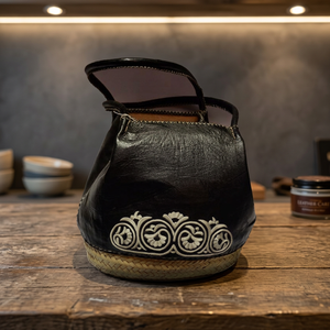 Bolso de Viaje Elegante y Vintage de Piel de Becerro Premium de la Tienda Biyadina, Diseño con Piedras Negras y Plateadas, Cierre de Cremallera, para Mujer - Product Image 2