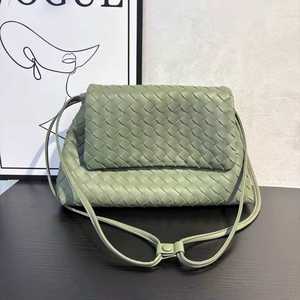 Nuova Borsa a Tracolla da Donna in Vera Pelle Intrecciata a Mano 2026 - Borsa a Spalla Intrecciata in Vera Pelle di Vacchetta alla Moda per il Pendolarismo - Product Image 1