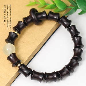 สร้อยข้อมือไม้ไผ่ 10x12 มม. ประดับด้วยลูกปัดไม้จันทน์และหยก สำหรับทุกเพศ เหมาะสำหรับเป็นของขวัญในพิธีทางศาสนา ขัดเงาด้วยมือ ทำจากวัสดุธรรมชาติ - Product Image 3