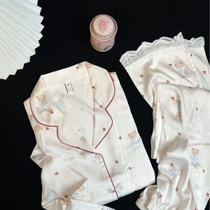 Pigiama da donna in seta ghiaccio con stampa orsetto, set dolce con pizzo, maniche lunghe e pantaloni lunghi, per dormire, relax e intimità - Product Image 1
