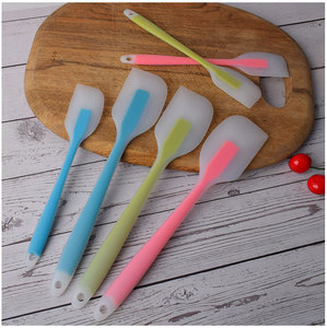 Tourne-spatule en silicone de qualité alimentaire de haute qualité résistant à la chaleur pour la cuisson des gâteaux Fournisseur d'outils de gâteau - Product Image 4