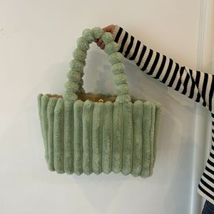 NUEVO Invierno Última Moda Logotipo personalizado Suave Gran capacidad Ligero Piel Esponjosa Felpa Bolsa de mano - Product Image 6