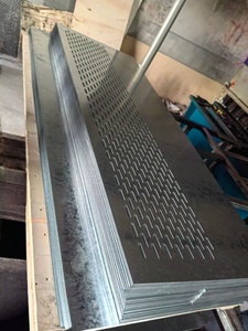 Tôle perforée en aluminium et acier inoxydable à trous ronds, 4'x8', fournie directement par l'usine - Product Image 3