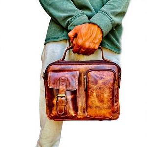 Sac bandoulière de luxe vintage en cuir véritable imperméable pour homme - Durable, léger, pour usage quotidien et extérieur - Product Image 2