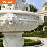 Fontaine Monumentale en Marbre Blanc Sculptée en Forme de Cheval, Fontaine d'Extérieur à 4 Niveaux pour Jardin, Taille Personnalisée pour Villa de Luxe, Hôtel, Place Publique