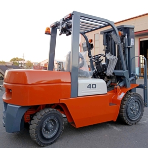 El mejor rotador de carretilla elevadora para terreno accidentado con motor diésel de 3 toneladas y 4 toneladas y 5 toneladas con horquillas para troncos - Product Image 1