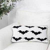 Housse de coussin décorative pour canapé, motif chauve-souris noire en polyester tufté, pour la maison, idéale pour Halloween – Collection Annuelle