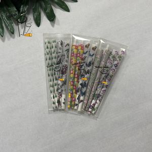 Papel de cigarrillos ultrafino de combustión continua, personalizable en tamaños de 70MM-140MM, papel de fumar preafilado de color. - Product Image 3