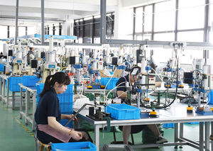 Tinzer 58RS505981 <span class=keywords><strong>BMC</strong></span> <span class=keywords><strong>Motor</strong></span> de ventana de camión 58RS505981 <span class=keywords><strong>Motor</strong></span> de elevación de ventana 58RS505981 <span class=keywords><strong>Motor</strong></span> de regulador de ventana 58RS505981 para <span class=keywords><strong>BMC</strong></span> R - Product Image 4