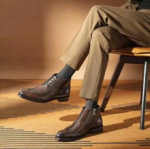 Bottes Chelsea en cuir pour homme, en cuir de vachette, style anglais, pour tenue de ville, gravées, imperméables, à enfiler - Product Image 1