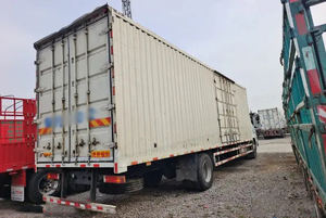 <span class=keywords><strong>Camion</strong></span> cargo d'occasion 4*2 <span class=keywords><strong>Camion</strong></span> 6.75m de 220hp à prix compétitif <span class=keywords><strong>Camion</strong></span> fourgon clôturé en bon état - Product Image 4