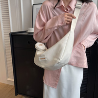 Offre Spéciale léger Polyester taille sac avec petite pochette sac à main pour femmes poitrine sac bandoulière mignon ceinture sac unique pour les filles