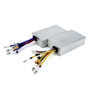 ชุดซ่อมสกู๊ตเตอร์ไฟฟ้า 8000W ยี่ห้อ YunLi รุ่น 18 Mosfet Controller Set 72V 60A Sine Wave Controller พร้อมคันเร่งและหน้าจอ TFT ขายส่ง - Product Image 3