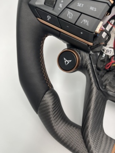 Volante LED de Fibra de Carbono de Alto Rendimiento Personalizado YLC para <span class=keywords><strong>Seat</strong></span> Cupra Formentor Tavascan Terramar <span class=keywords><strong>Leon</strong></span> Ibiza Ateca Arona - Product Image 5