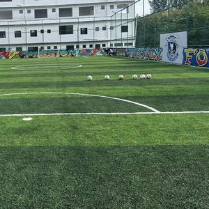 Usine directe chine gazon synthétique bon marché <span class=keywords><strong>rouleau</strong></span> faux système de football d'<span class=keywords><strong>herbe</strong></span> de football rempli pelouse de football - Product Image 1