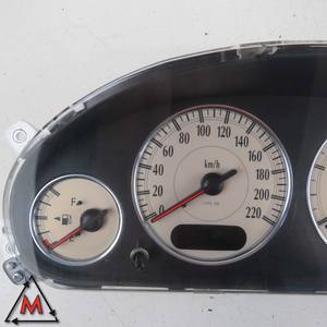 Compteur d'instruments Chrysler Voyager Mk4 d'occasion 2001-2007 P05082826AH (80177) - Product Image 1