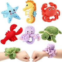 Bracelet claquant en peluche doux et mignon en forme de poisson, jouet cadeau d'anniversaire pour enfants