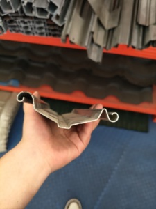 Máquina Perfiladora de Puertas Enrollables de Acero Galvanizado de Color Popular en México, Perfil Europeo para Persianas - Product Image 5