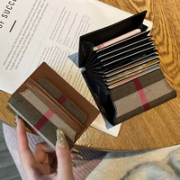 Porte-cartes de crédit anti-RFID élégant, portefeuille fin multi-fentes avec tissu à carreaux et finition en cuir