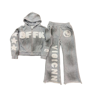 カスタムデザイン メンズトラックスーツ 100%コットン サンフェード加工 ダートスプレースウェットスーツ ヴィンテージアップリケ刺繍 メンズスウェットパンツトラックスーツ - Product Image 1