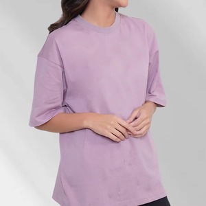 T-shirt pour femme en coton 100% à col rond, coupe ample, décontracté, manches courtes, couleur unie, jersey tricoté, longueur normale - Product Image 1
