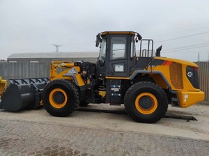 Chargeur frontal télescopique MAXIZM 4 tonnes 848H avec une puissance de 135 kW, une capacité de godet de 2,5 m³ et une haute efficacité - Product Image 3