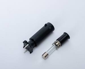 Portafusibili Nero da Pannello per Modello R3-12, 250V AC, in Bachelite e Rame, per Fusibili Tubolari da 5mm x 20mm - Product Image 6