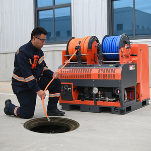Machine de nettoyage de canalisations à jet d'eau haute pression 300 bar/40 lpm avec enrouleur de tuyau 12V pour le nettoyage des canalisations municipales - Product Image 1
