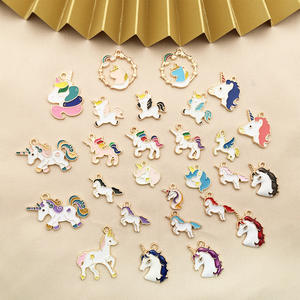 Nuevo diseño de moda al por mayor goteo unicornio aleación colgante DIY accesorios hechos a mano pendientes Clips - Product Image 1