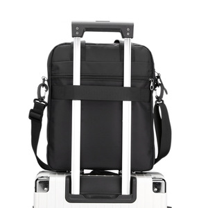 Nouveau Sac Messager Décontracté pour Homme avec Logo Personnalisé, Grande Capacité en Nylon, Sac Bandoulière Croisé pour Voyage et Activités de Plein Air - Product Image 6