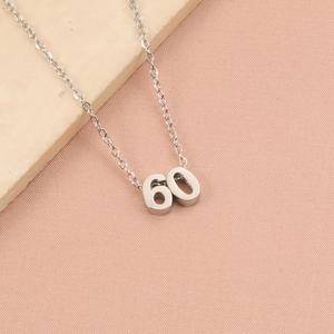 Collar con Colgante de Números de Acero Inoxidable Antideslustre, Diseño Moderno 2024, Venta al Por Mayor - Product Image 4