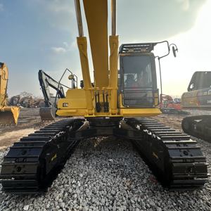 Excavatrice sur chenilles hydraulique Komatsu PC450-8 d'occasion, moteur Cummins, 45 tonnes, Japon, godet de 2,3 m, puissance de 257 kW - Product Image 4