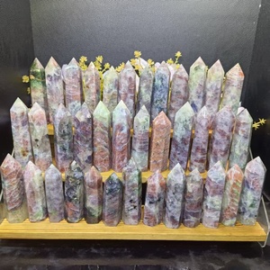 Vente en gros <span class=keywords><strong>de</strong></span> tours <span class=keywords><strong>de</strong></span> cristal en <span class=keywords><strong>pierre</strong></span> <span class=keywords><strong>de</strong></span> <span class=keywords><strong>soleil</strong></span> dorée et d'<span class=keywords><strong>iolite</strong></span> en croissance intercalaire pour la guérison - Product Image 3