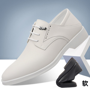 Zapatos de vestir de cuero blanco para hombre, con punta en pico, informales para oficina, en blanco y negro, con suela suave, estilo juvenil - Product Image 1