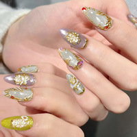 Faux Ongles Cat Eye Dorés à Motifs Floraux, à Coller, Forme Amande Moyenne, Paillettes, Fleurs 3D, Effet Feuille d'Or, Design Sophistiqué