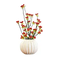 Белая керамическая ваза в форме тыквы для Хэллоуина