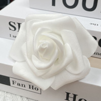 Roses Artificielles et Fleurs en Mousse, Accessoires Décoratifs Idéaux pour Gâteaux, Meubles de Salon et Décoration de Mariage