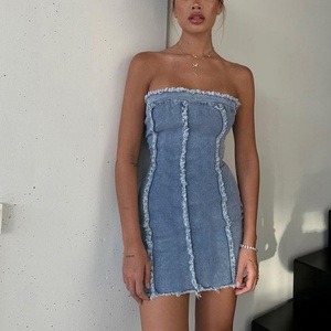 ชุดเดรสยาวปานกลางแบบไม่มีสายคล้องไหล่สำหรับผู้หญิงสไตล์ยุโรปอเมริกัน ลายเรียบ เอวธรรมชาติ ผลิตจากผ้าสแปนเด็กซ์ที่เป็นมิตรกับสิ่งแวดล้อม ซักได้ ทำจากผ้ายีนส์ - Product Image 2