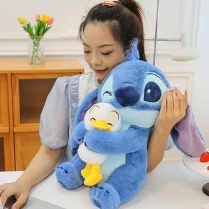 دمية ستيتش اللطيفة المحشوة، شخصية كرتونية، دمية ستيتش المحشوة تحمل بطة، بيع بالجملة - Product Image 5