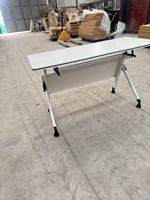 Bureau d'entraînement pliable en contreplaqué pour deux personnes avec tiroirs, table de conférence robuste et stable pour le bureau et l'école